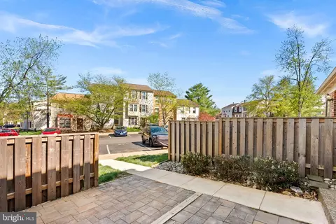Exterior - 7442 Emerald Dr, Manassas, VA 20109 photo 3 of 4