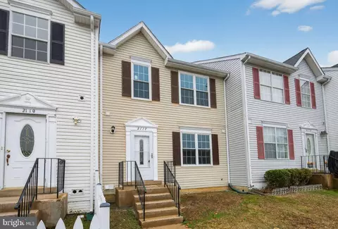 2117 Fort Donelson Ct, Dumfries, VA 22026