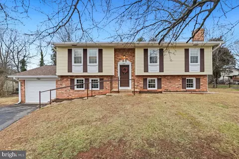 9507 Scarlet St, Manassas, VA 20110
