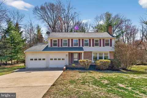 4043 Tarpon Ln, Woodbridge, VA 22193