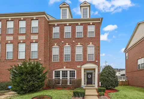 2725 Celestial Dr, Woodbridge, VA 22191