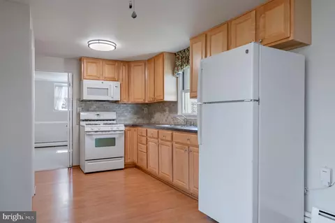 Kitchen - 9608 Lafayette Ave, Manassas, VA 20109 photo 2 of 3