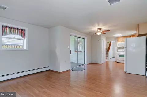 Living - 9608 Lafayette Ave, Manassas, VA 20109 photo 4 of 7