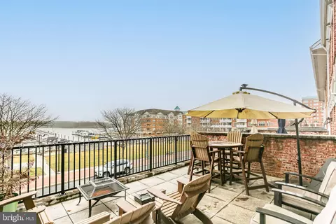 568 Marina Landing Ln, Woodbridge, VA 22191