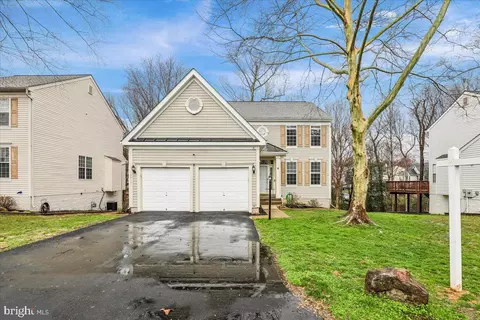 15717 Renton Ct, Dumfries, VA 22025