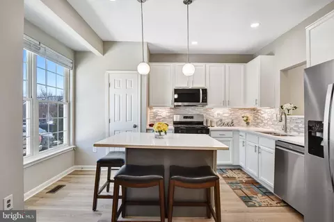 7572 Helmsdale Pl, Manassas, VA 20109