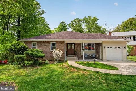 2211 Dockside Ct, Woodbridge, VA 22192