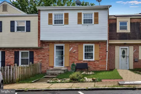 14463 Village Dr, Woodbridge, VA 22191