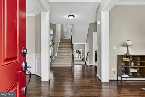 Entry Way - 6913 Bitterroot Ct, Gainesville, VA 20155 photo 1 of 6