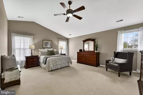 Bedroom - 6913 Bitterroot Ct, Gainesville, VA 20155 photo 1 of 7