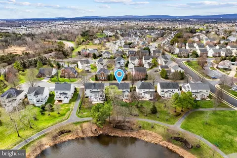 View/Area - 6913 Bitterroot Ct, Gainesville, VA 20155 photo 2 of 4