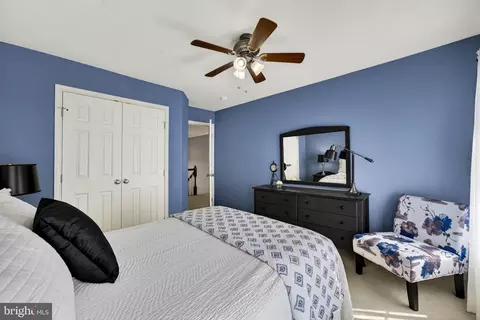 Bedroom - 6913 Bitterroot Ct, Gainesville, VA 20155 photo 7 of 7