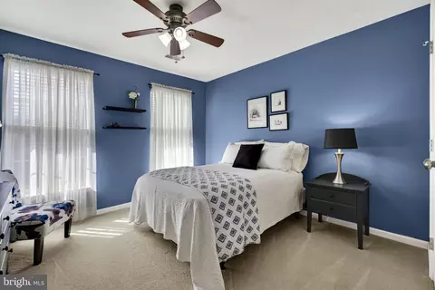 Bedroom - 6913 Bitterroot Ct, Gainesville, VA 20155 photo 6 of 7