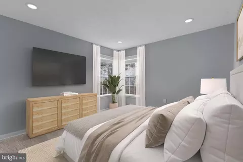 Bedroom - 10415 Labrador Loop, Manassas, VA 20112 photo 6 of 9