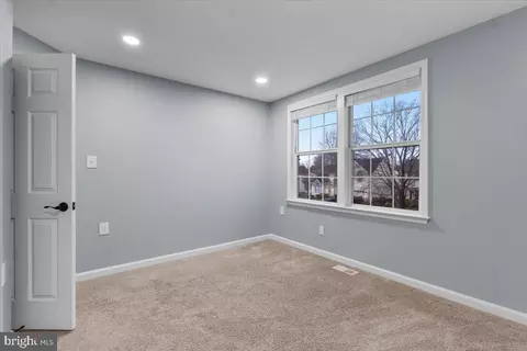 Bedroom - 10415 Labrador Loop, Manassas, VA 20112 photo 8 of 9