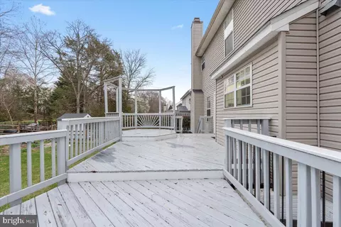 Exterior - 10415 Labrador Loop, Manassas, VA 20112 photo 6 of 9