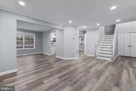 Entry Way - 10415 Labrador Loop, Manassas, VA 20112 photo 4 of 9