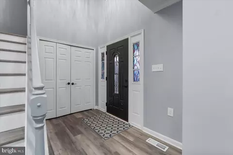Entry Way - 10415 Labrador Loop, Manassas, VA 20112 photo 1 of 9
