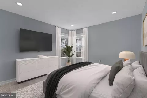 Bedroom - 10415 Labrador Loop, Manassas, VA 20112 photo 5 of 9