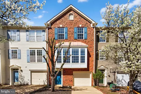 1252 Corbett Pl, Woodbridge, VA 22191