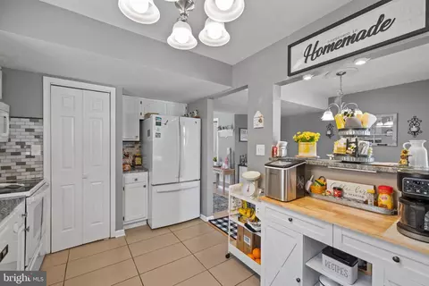 Kitchen - 3716 Tavern Way, Triangle, VA 22172 photo 1 of 2
