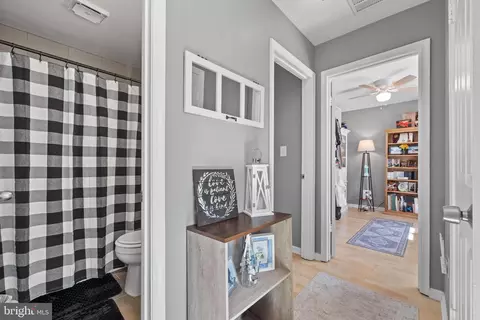 Entry Way - 3716 Tavern Way, Triangle, VA 22172 photo 4 of 5