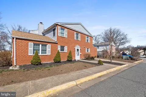 Exterior - 3716 Tavern Way, Triangle, VA 22172 photo 2 of 4