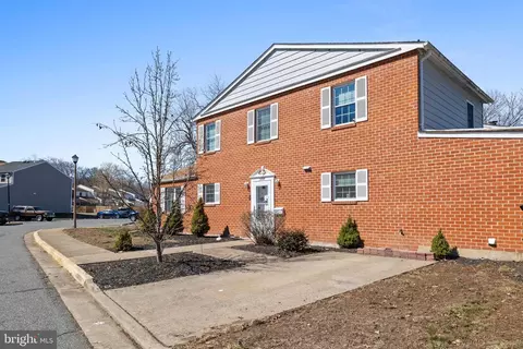 Exterior - 3716 Tavern Way, Triangle, VA 22172 photo 3 of 4