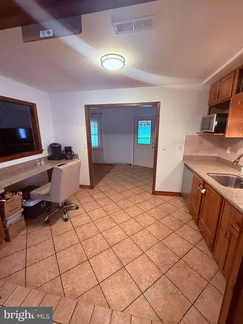 Other - 18318 Sharon Rd, Triangle, VA 22172 photo 7 of 13