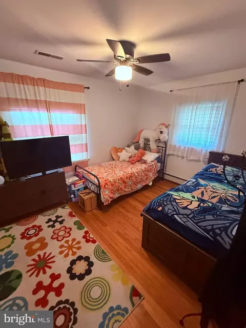 Bedroom - 18318 Sharon Rd, Triangle, VA 22172 photo 3 of 4