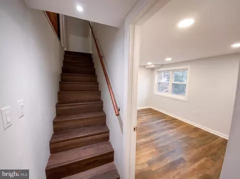Entry Way - 18320 Candice Dr, Triangle, VA 22172 photo 1 of 2