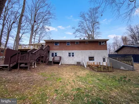 Exterior - 18320 Candice Dr, Triangle, VA 22172 photo 3 of 3