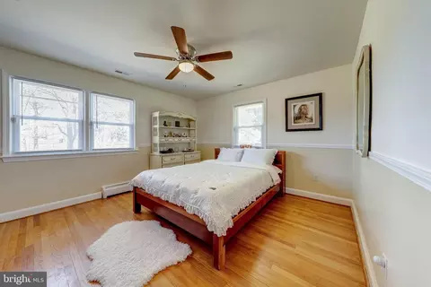 Bedroom - 6017 Wheeler Ln, Broad Run, VA 20137 photo 3 of 3
