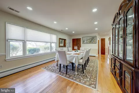 Dining - 6017 Wheeler Ln, Broad Run, VA 20137 photo 1 of 2