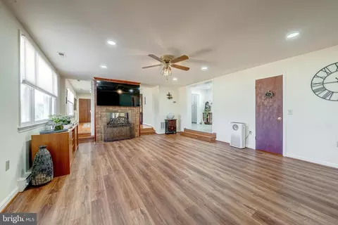 Other - 6017 Wheeler Ln, Broad Run, VA 20137 photo 2 of 13