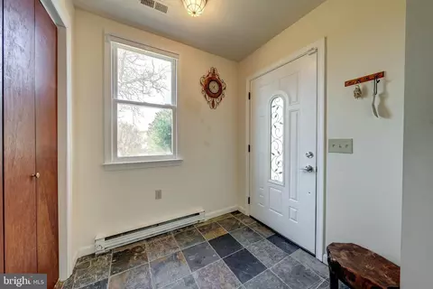 Entry Way - 6017 Wheeler Ln, Broad Run, VA 20137 photo 1 of 5