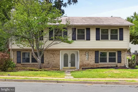 4002 Forge Dr, Woodbridge, VA 22193