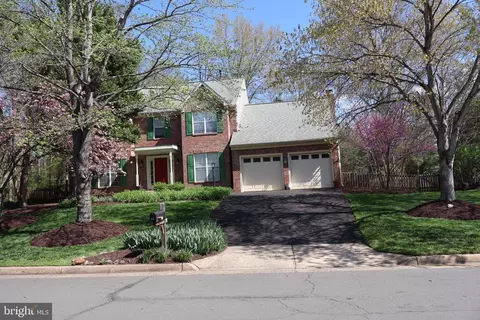 9361 Weathersfield Dr, Bristow, VA 20136