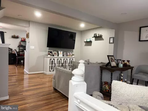 Entry Way - 8575 Cold Harbor Loop, Manassas, VA 20111 photo 2 of 3