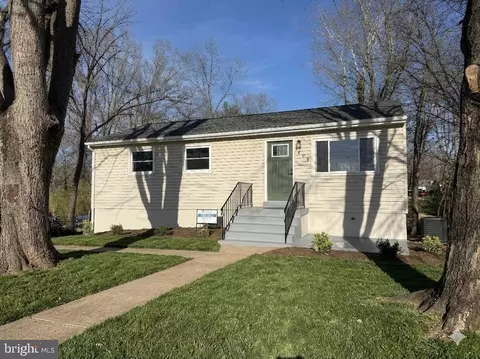 7405 Albemarle Dr, Manassas, VA 20111