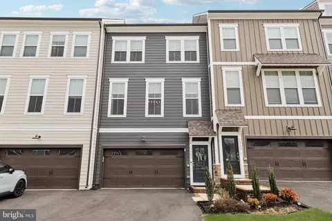 1687 Aspen Poplar Rd, Dumfries, VA 22026