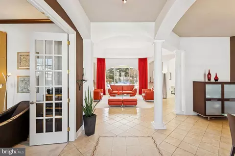 Entry Way - 8268 Roxborough Loop, Gainesville, VA 20155 photo 1 of 13
