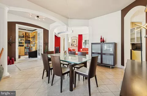 Dining - 8268 Roxborough Loop, Gainesville, VA 20155 photo 4 of 7