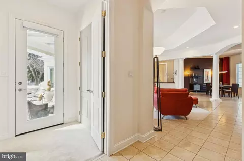 Entry Way - 8268 Roxborough Loop, Gainesville, VA 20155 photo 8 of 13