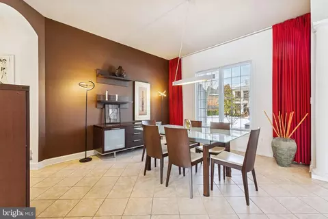 Dining - 8268 Roxborough Loop, Gainesville, VA 20155 photo 2 of 7