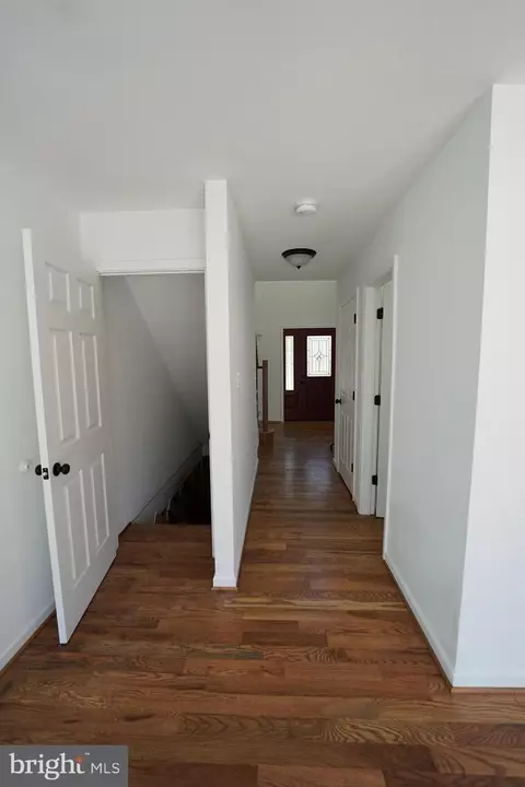 Entry Way - 6195 River Forest Dr, Manassas, VA 20112 photo 17 of 20