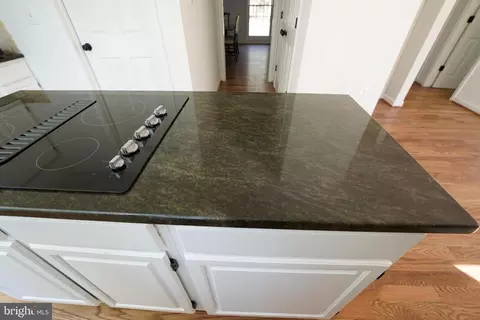Kitchen - 6195 River Forest Dr, Manassas, VA 20112 photo 5 of 6