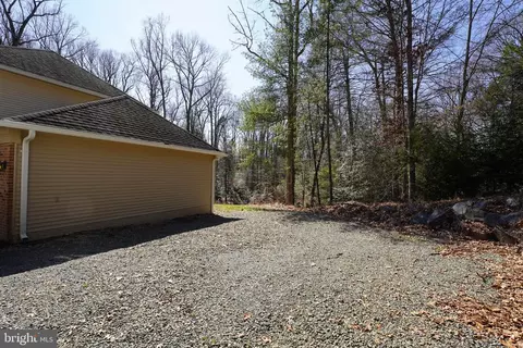 Exterior - 6195 River Forest Dr, Manassas, VA 20112 photo 14 of 17