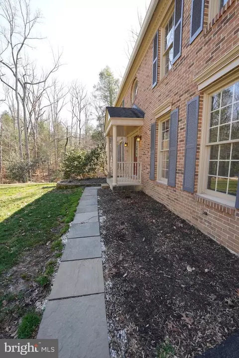 Exterior - 6195 River Forest Dr, Manassas, VA 20112 photo 13 of 17