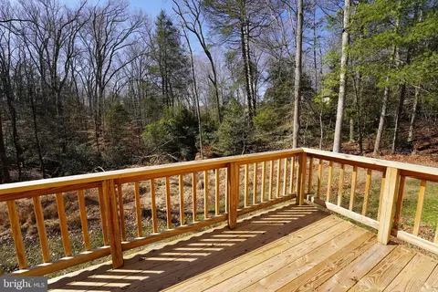 Exterior - 6195 River Forest Dr, Manassas, VA 20112 photo 4 of 17